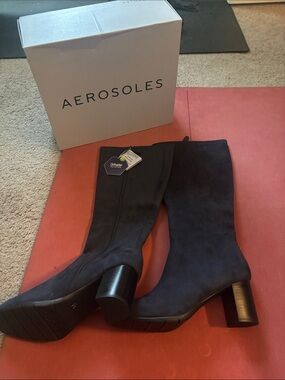 AEROSOLES navy blue Suede Mid-Calf Block Heel Boots. New with tags